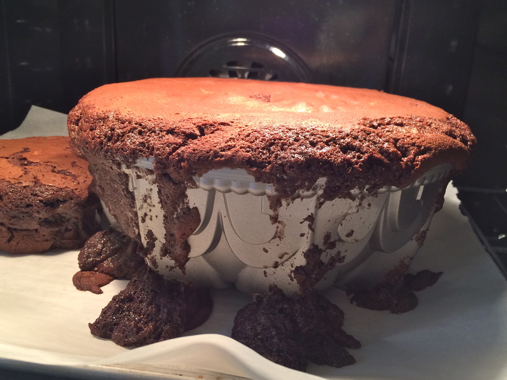 Simple Chocolate Water Cake - Breads and Sweets