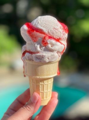 Easy Strawberry Swirl Ice Cream (no egg) | epicuricloud (Tina Verrelli)
